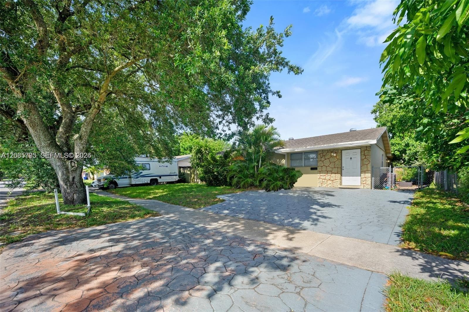 3530 N 65th Ave, Hollywood FL 33024 - Hollywood, FL - Photo 1