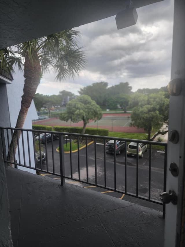 9301 LIME BAY Boulevard # 306, Tamarac FL 33321 - Tamarac, FL - Photo 2