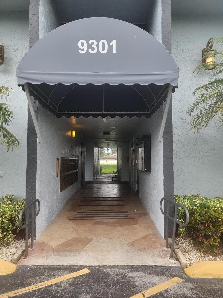 9301 LIME BAY Boulevard # 306, Tamarac FL 33321 - Tamarac, FL - Photo 1