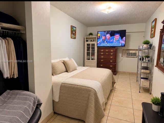 1010 E 8th Ct, Hialeah FL 33010 - Hialeah, FL - Photo 7