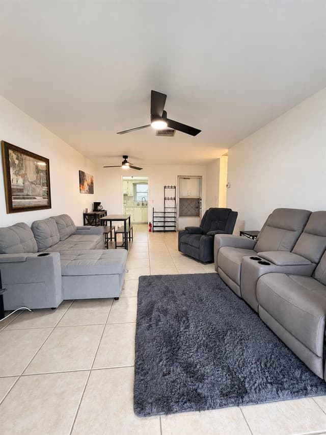 2845 CROSLEY Drive E, West Palm Beach FL 33415 - West Palm Beach, FL - Photo 6