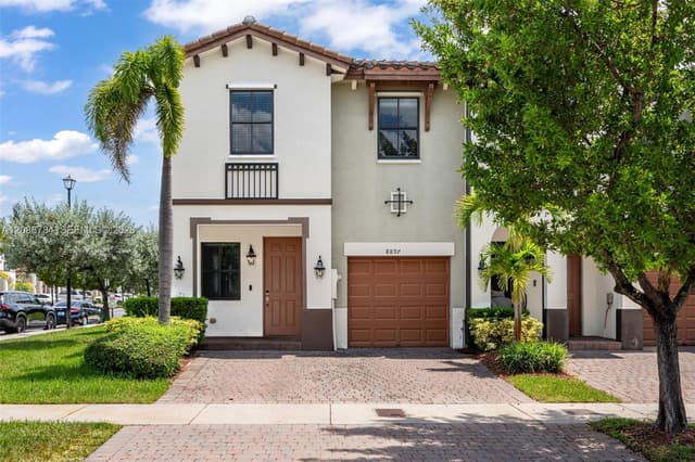 8897 NW 103rd Ave, Doral FL 33178 - Doral, FL - Photo 5