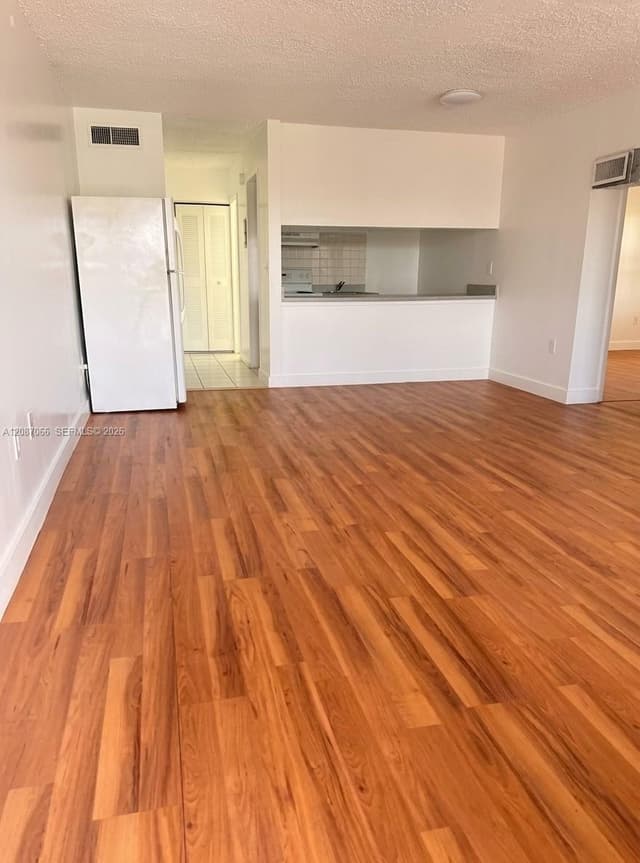 291 NW 177th St # 201, Miami Gardens FL 33169 - Miami Gardens, FL - Photo 4