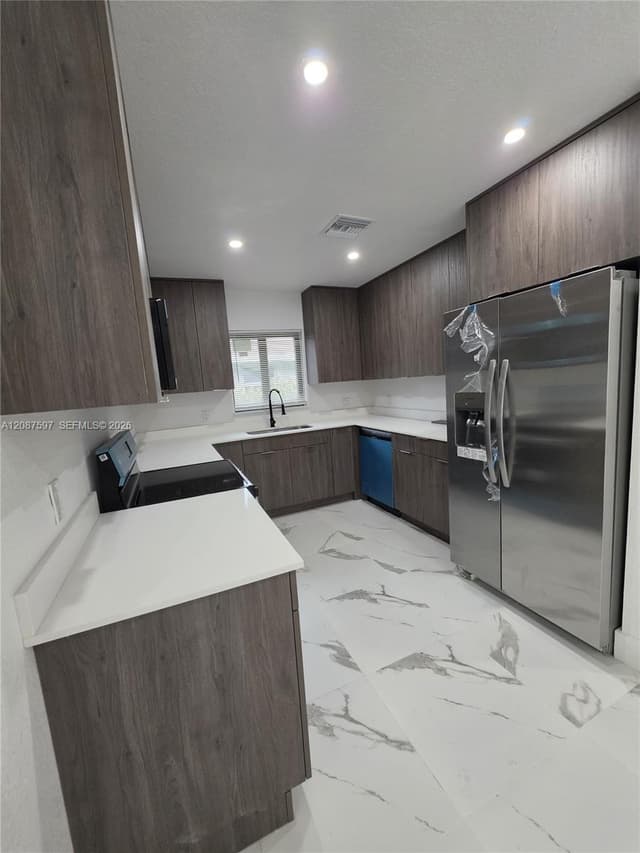 348 NW 8th St, Pompano Beach FL 33060 - Pompano Beach, FL - Photo 6
