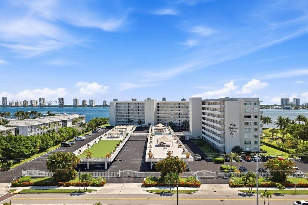 801 Lake Shore Dr # 801, Lake Park FL 33403 - Lake Park, FL - Photo 1