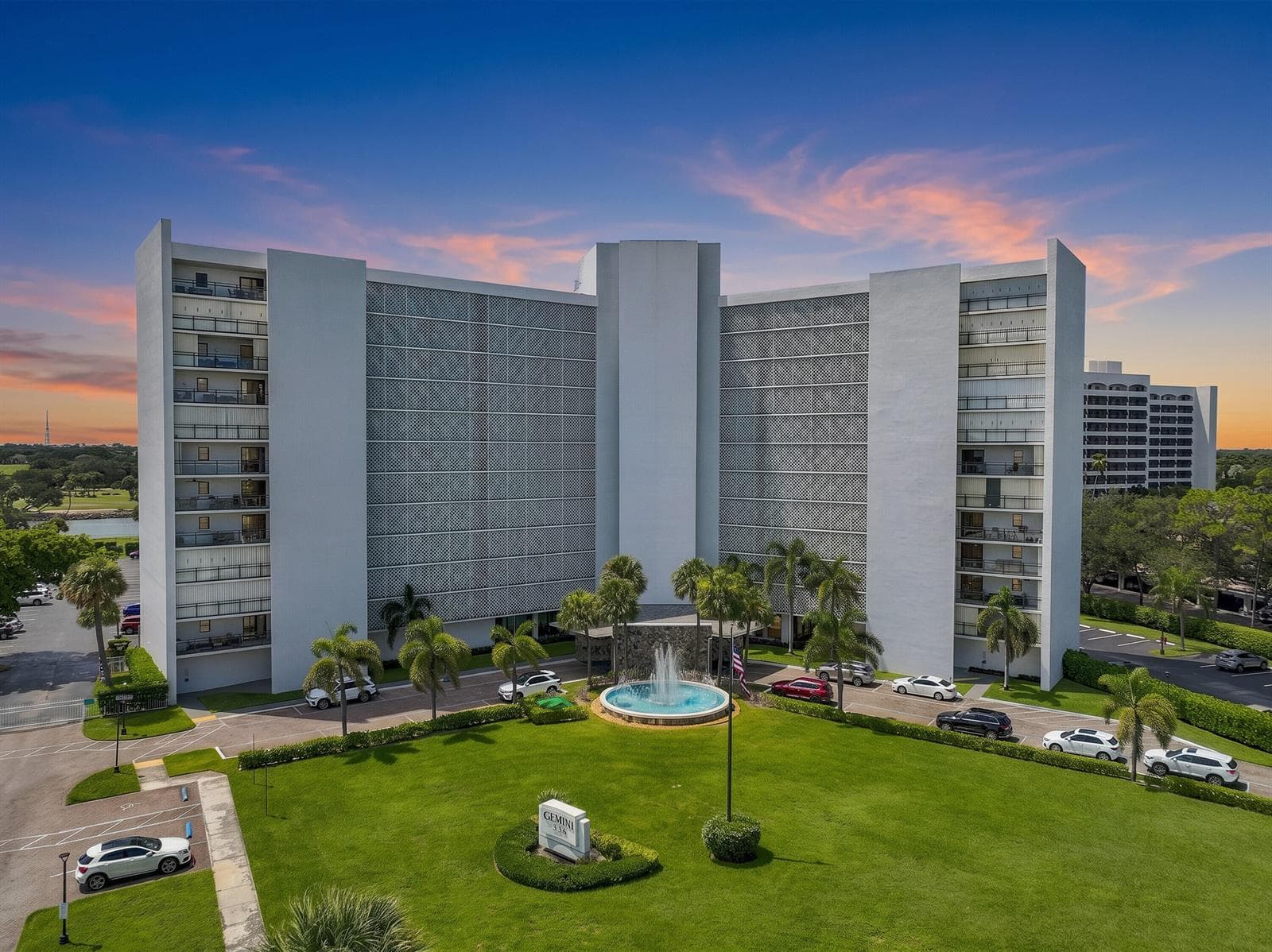 336 Golfview Road Unit 519, North Palm Beach FL 33408 - North Palm Beach, FL - Photo 1