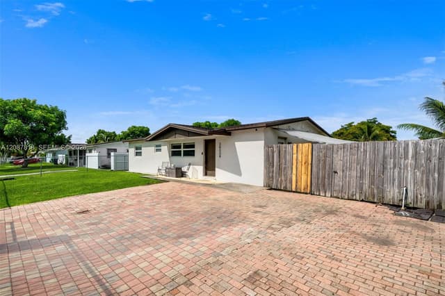30334 SW 158th Ct, Homestead FL 33033 - Homestead, FL - Photo 4