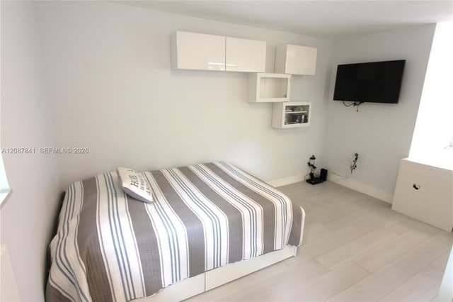 427 Santander Ave # 202, Coral Gables FL 33134 - Coral Gables, FL - Photo 6