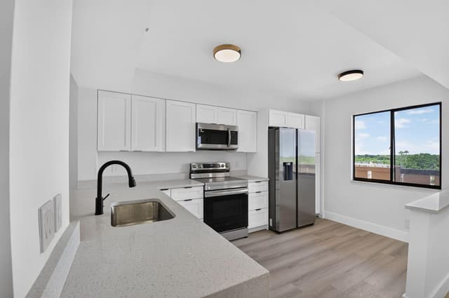 6866 HUNTINGTON Lane # 707, Delray Beach FL 33446 - Delray Beach, FL - Photo 2