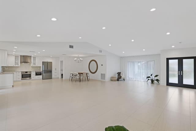 20195 Back 9 Drive, Boca Raton FL 33498 - Boca Raton, FL - Photo 5