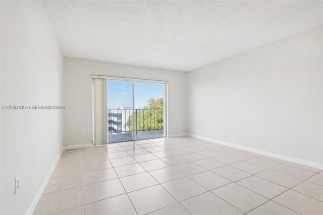 9360 Fontainebleau Blvd # 612, Miami FL 33172 - Miami, FL - Photo 4