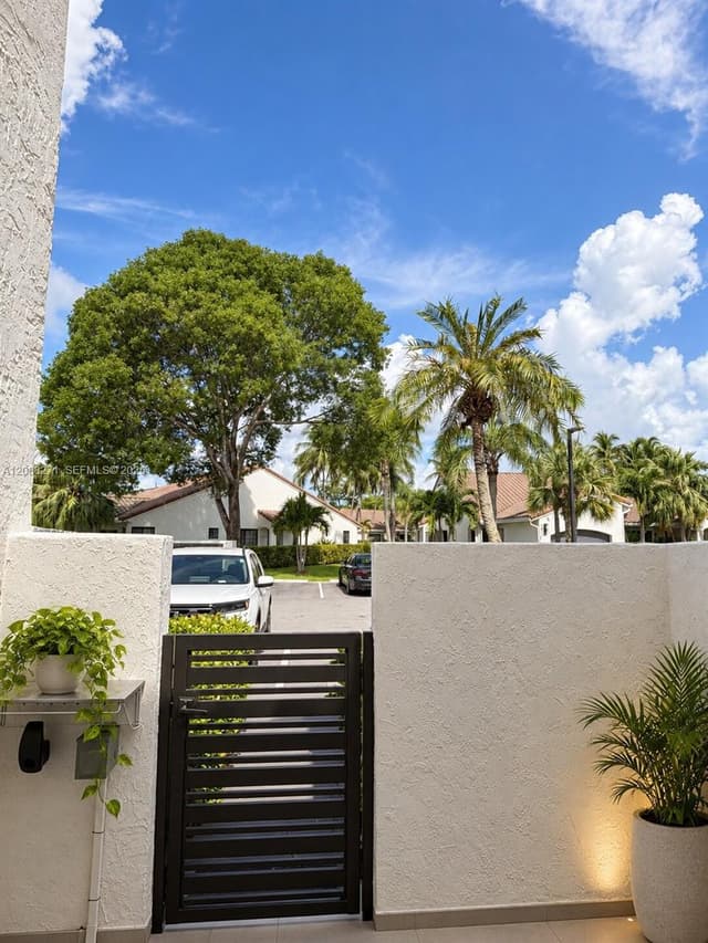 21204 Harbor Way # 12, Aventura FL 33180 - Aventura, FL - Photo 6