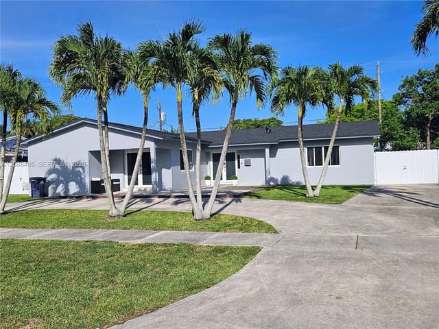 19115 Bel Aire Dr, Cutler Bay FL 33157 - Cutler Bay, FL - Photo 2