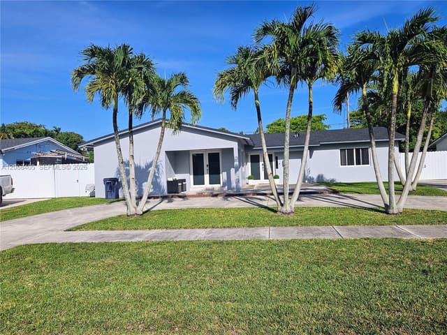 19115 Bel Aire Dr, Cutler Bay FL 33157 - Cutler Bay, FL - Photo 3