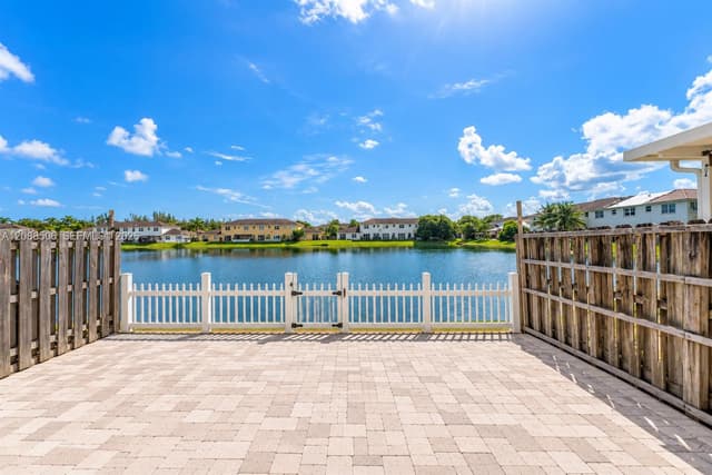 967 NE 42nd Ave, Homestead FL 33033 - Homestead, FL - Photo 5