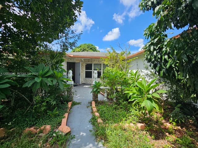 830 SW 50th Ave, Margate FL 33068 - Margate, FL - Photo 2
