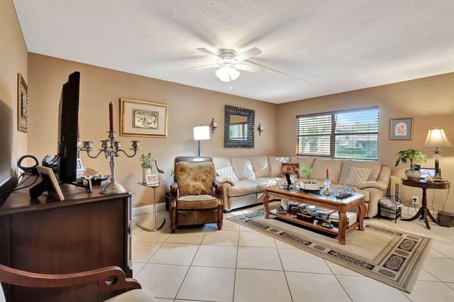 637 Monaco Court N, Delray Beach FL 33446 - Delray Beach, FL - Photo 7