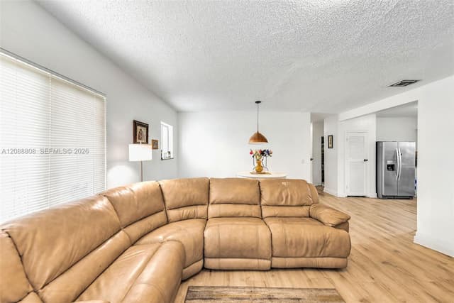 110 NE 9th Ct, Homestead FL 33030 - Homestead, FL - Photo 3