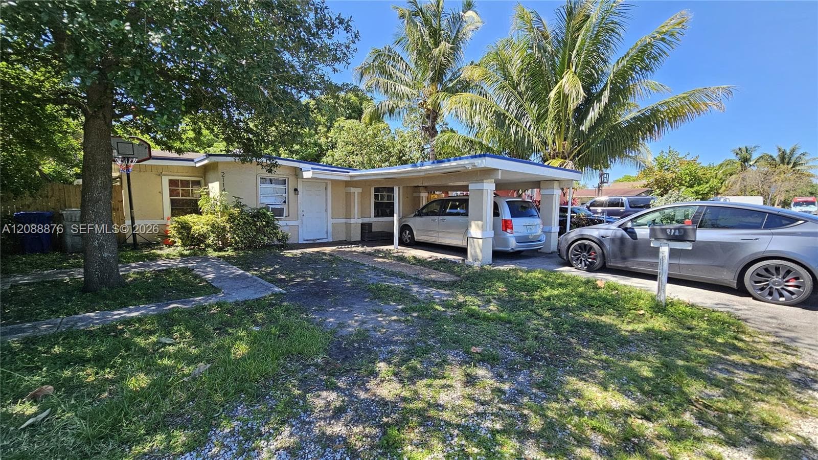 2114 NW 5th St, Pompano Beach FL 33069 - Pompano Beach, FL - Photo 1