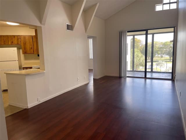 212 Lake Pointe Drive # 313, Oakland Park FL 33309 - Oakland Park, FL - Photo 3