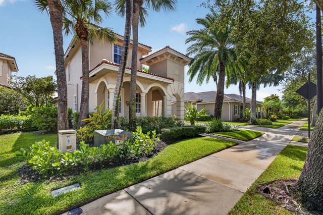 110 Via Veracruz, Jupiter FL 33458 - Jupiter, FL - Photo 3