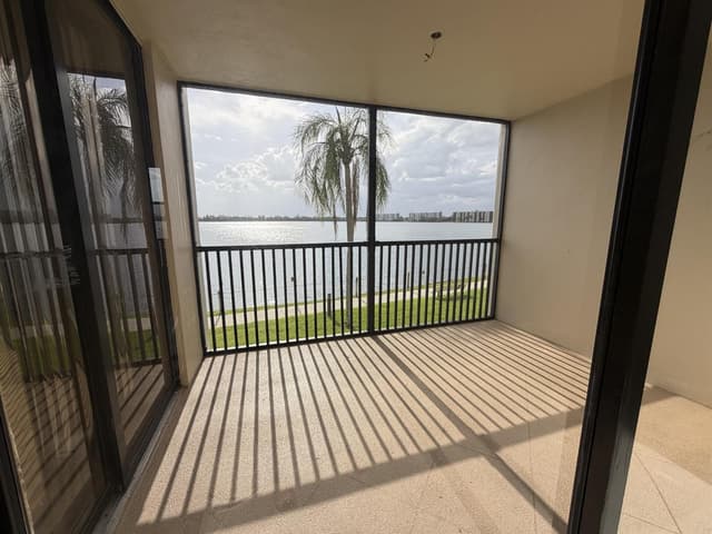 112 LAKE EMERALD Drive # 203, Oakland Park FL 33309 - Oakland Park, FL - Photo 7