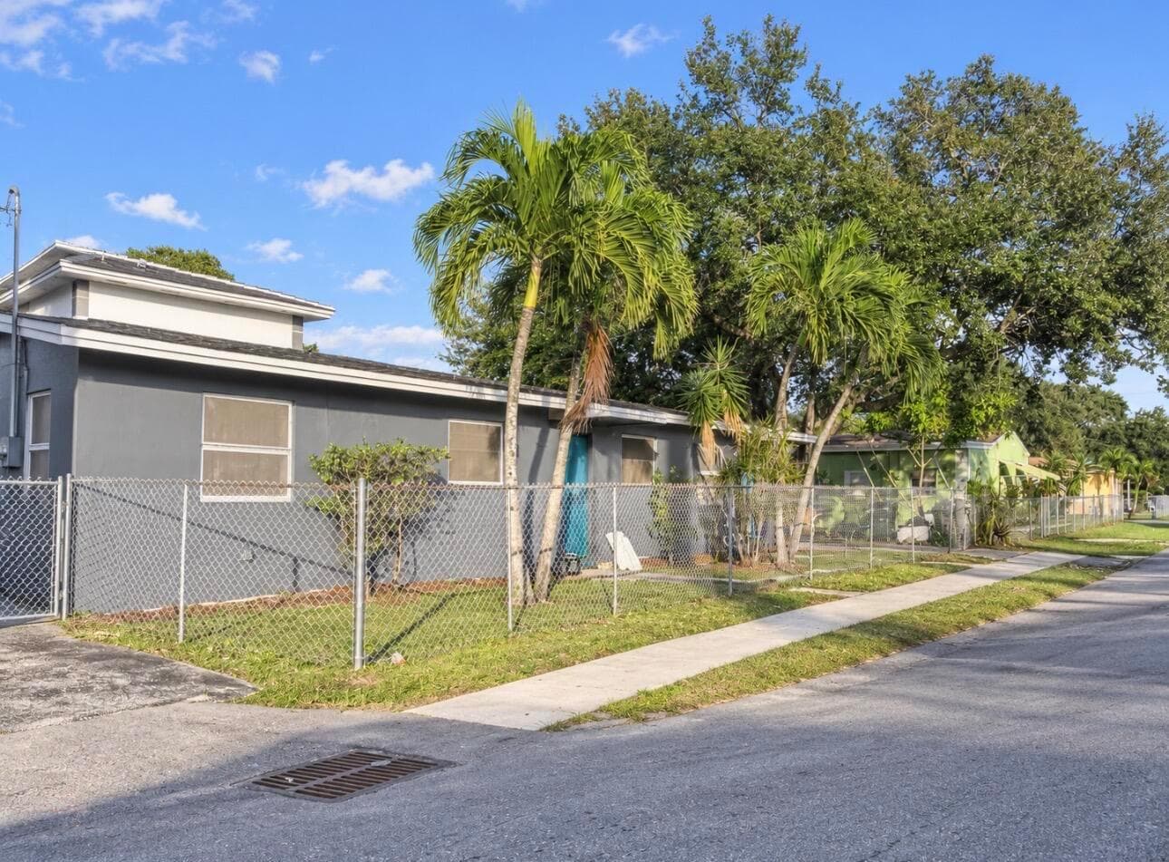 800 NW 16TH Avenue # 2, Fort Lauderdale FL 33311