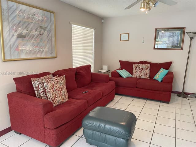 8851 SW 9th Ct, Pembroke Pines FL 33025 - Pembroke Pines, FL - Photo 5