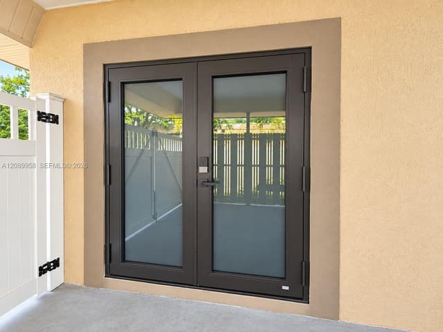 7907 NW 73rd Ter, Tamarac FL 33321 - Tamarac, FL - Photo 3