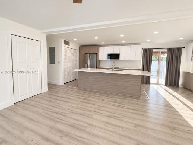 7907 NW 73rd Ter, Tamarac FL 33321 - Tamarac, FL - Photo 5
