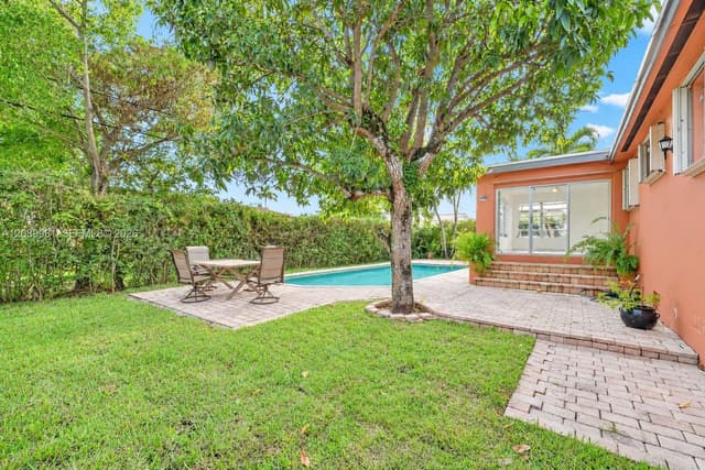 7970 SW 17th St, Miami FL 33155 - Miami, FL - Photo 2