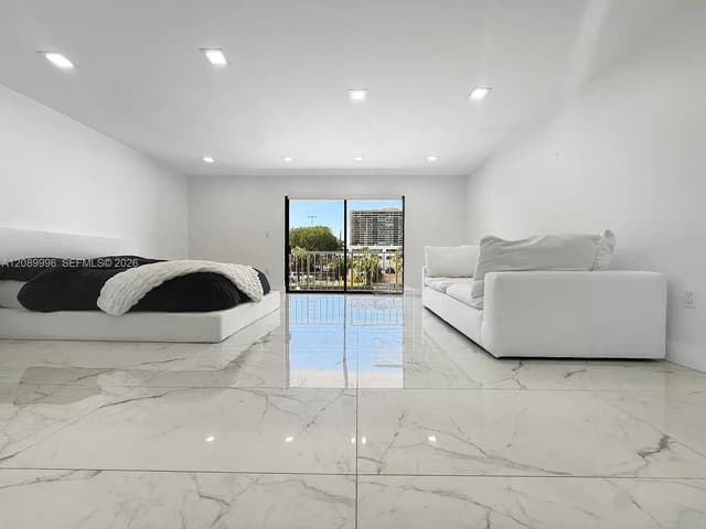 1650 NE 115th St # 207, Miami FL 33181 - Miami, FL - Photo 4