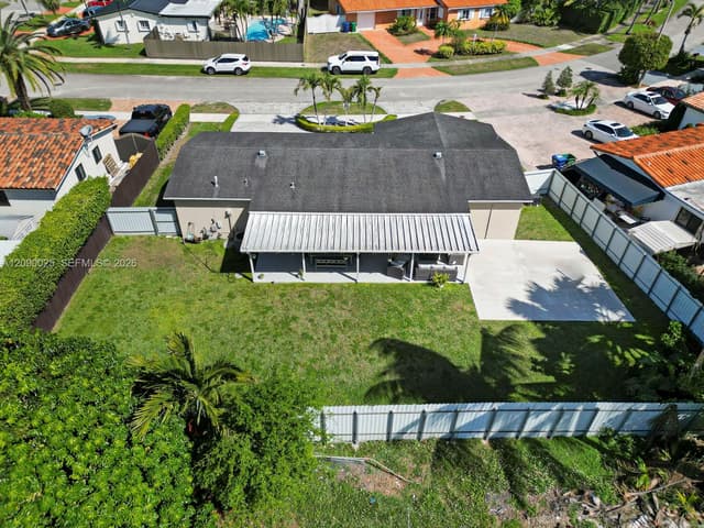 8530 NW 179th St, Hialeah FL 33015 - Hialeah, FL - Photo 4