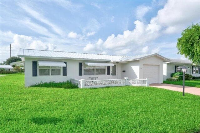 1590 SW 13th Terrace, Boynton Beach FL 33426 - Boynton Beach, FL - Photo 3