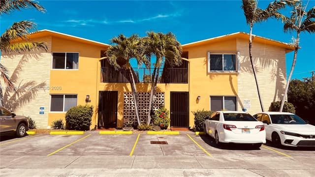 1733 Mayo St # 11, Hollywood FL 33020 - Hollywood, FL - Photo 2