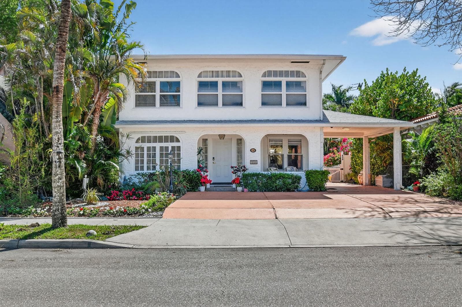 328 Monroe Drive, West Palm Beach FL 33405 - West Palm Beach, FL - Photo 1