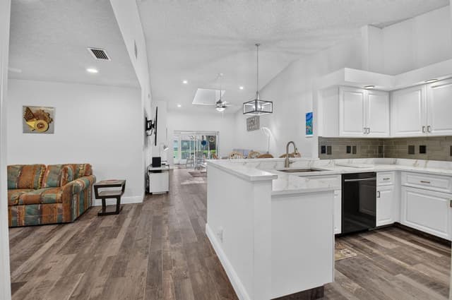 6427 Pointe Pleasant Circle, Delray Beach FL 33484 - Delray Beach, FL - Photo 5