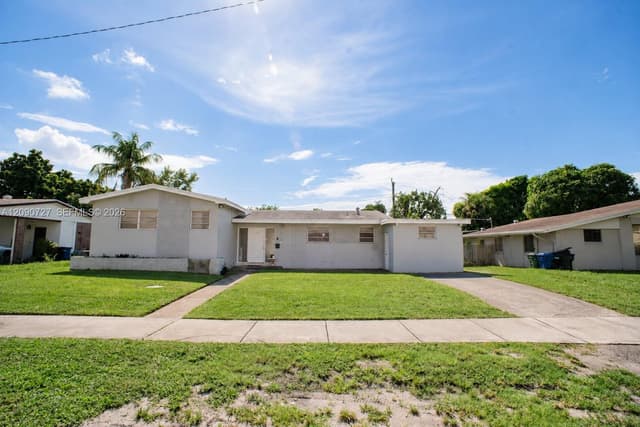 500 East Dr, North Miami Beach FL 33162 - North Miami Beach, FL - Photo 3