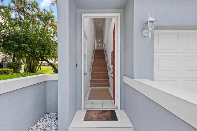 10184 Andover Coach Circle # H1, Lake Worth FL 33449 - Lake Worth, FL - Photo 3