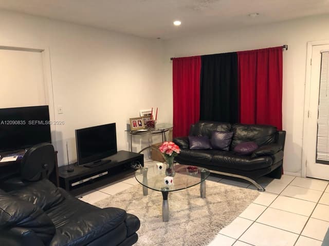 4610 SW 43rd Ter, Dania Beach FL 33314 - Dania Beach, FL - Photo 2