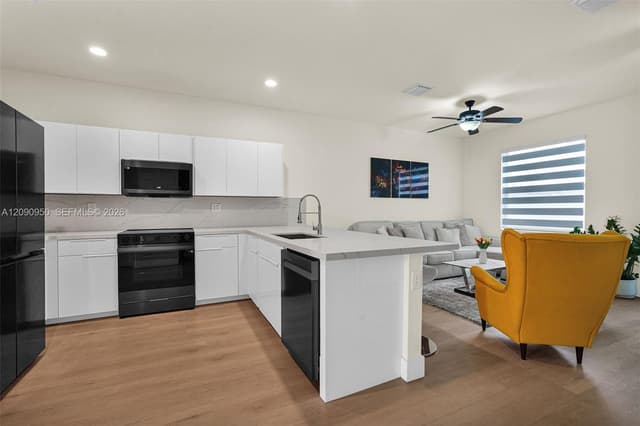 9255 W 33rd Ln # 9255, Hialeah FL 33018 - Hialeah, FL - Photo 7