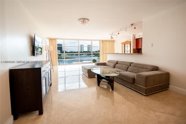 2000 Atlantic Shores Blvd # 420, Hallandale Beach FL 33009 - Hallandale Beach, FL - Photo 2