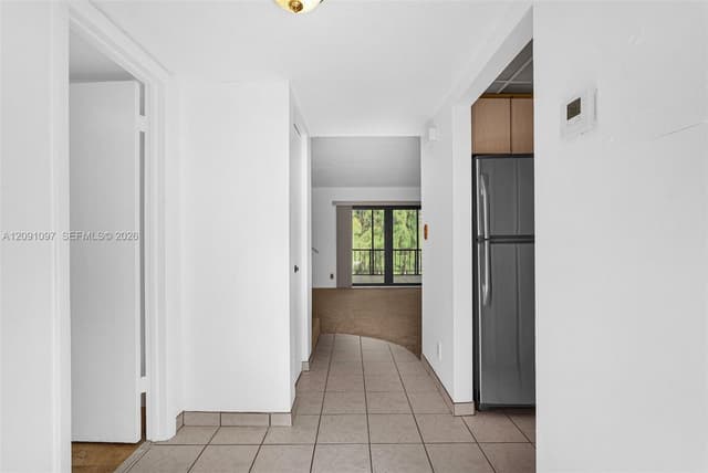430 Commodore Dr # 304, Plantation FL 33325 - Plantation, FL - Photo 4