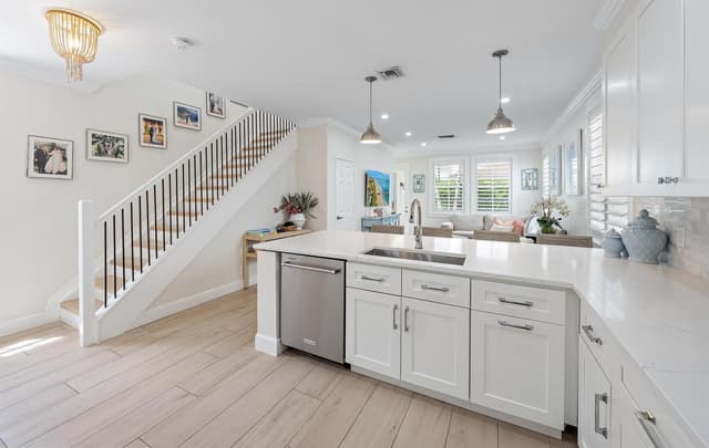 331 October Street, Palm Beach Gardens FL 33410 - Palm Beach Gardens, FL - Photo 2
