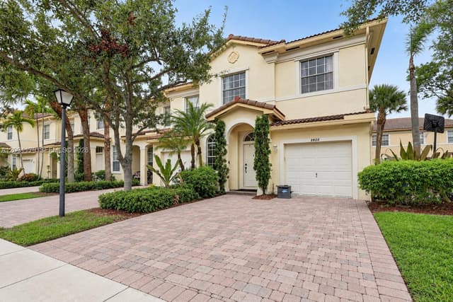2820 SW 84th Ter # 105, Miramar FL 33025 - Miramar, FL - Photo 2