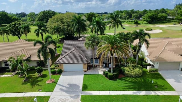 6001 Wedgewood Village Circle, Lake Worth FL 33463 - Lake Worth, FL - Photo 3