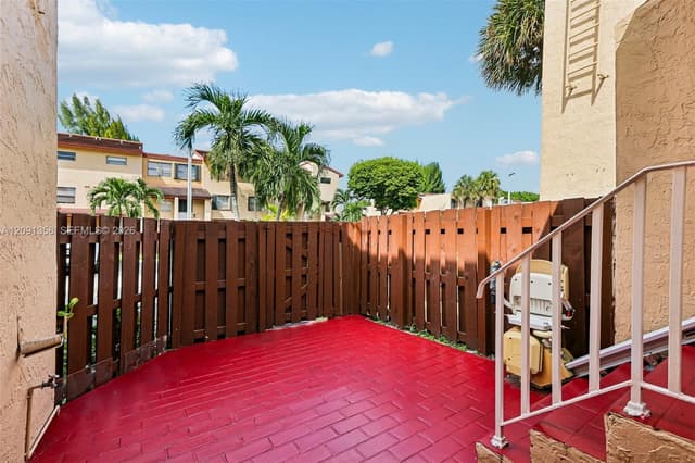 241 W Park Dr # 202, Miami FL 33172 - Miami, FL - Photo 7