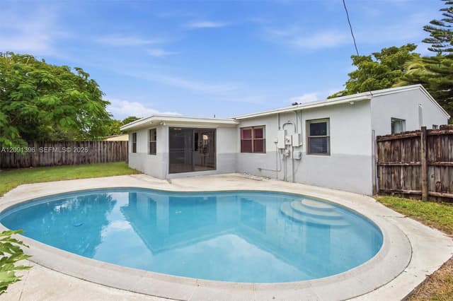 6528 SW 26th St, Miramar FL 33023 - Miramar, FL - Photo 2