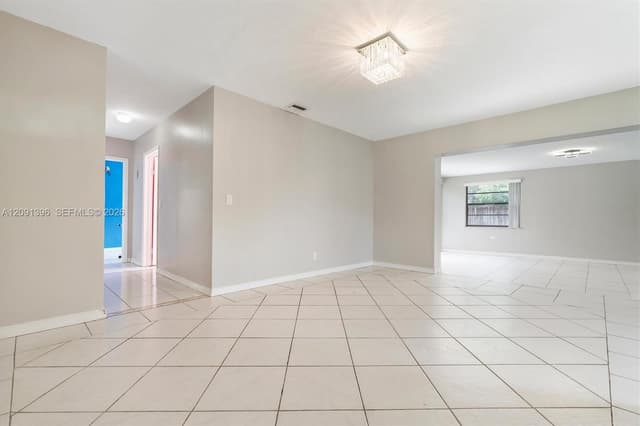 6528 SW 26th St, Miramar FL 33023 - Miramar, FL - Photo 5