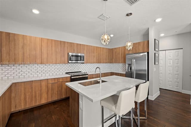 4720 NW 84th Ct, Doral FL 33166 - Doral, FL - Photo 7